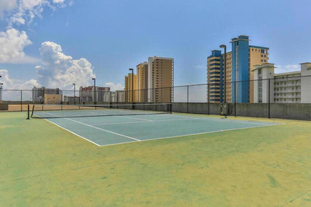 Beachfront #712 At Majestic Apartment